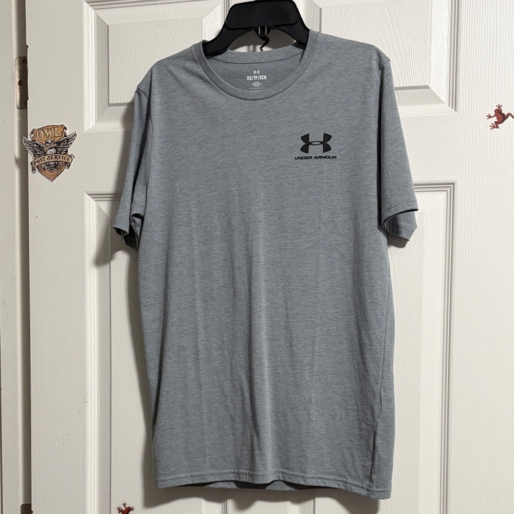 Never Worn Under Armour Men's Heather Gray Short Sleeve Tee, Size XS